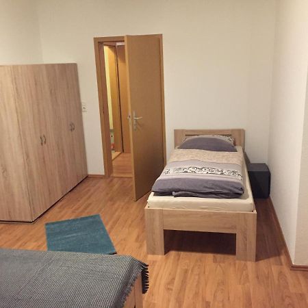 Ferienwohnung Am Holzwurm Риза Экстерьер фото
