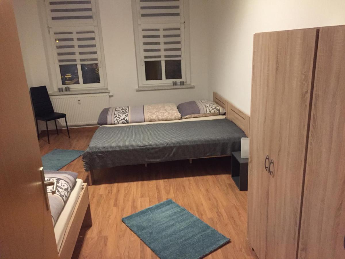 Ferienwohnung Am Holzwurm Риза Экстерьер фото